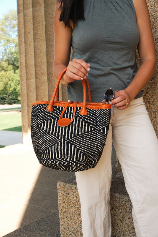 Oyaro Tote