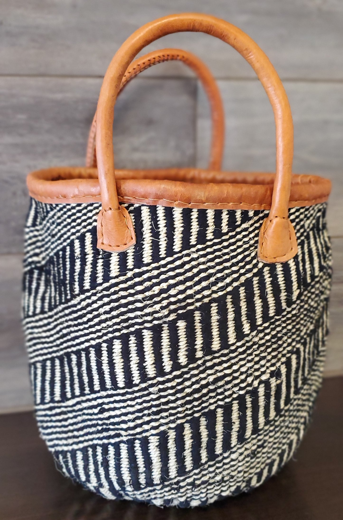 Oyaro Tote