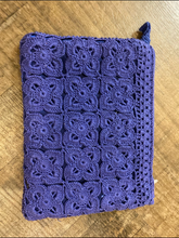 Load image into Gallery viewer, Crochet Cosmetic Bags
